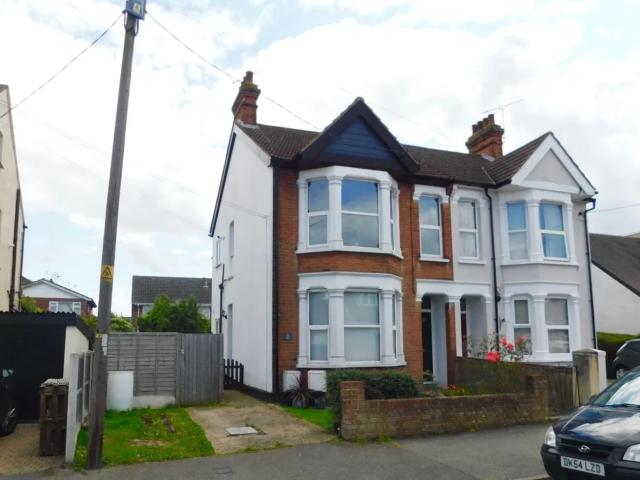 Apartment at Woodfield Road, Southend on Sea