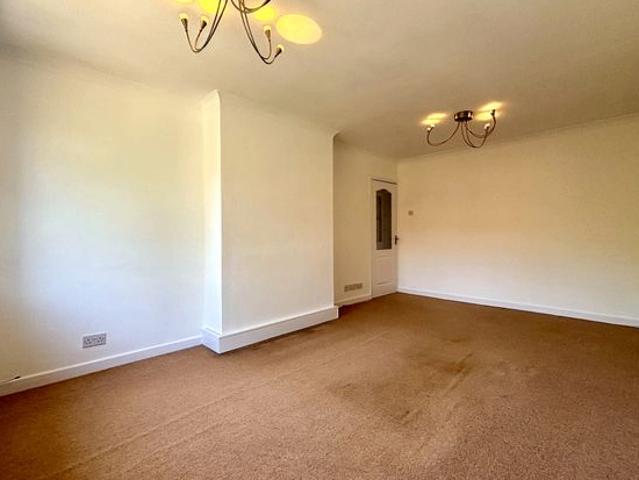 Apartment at Woodford Way, Slough