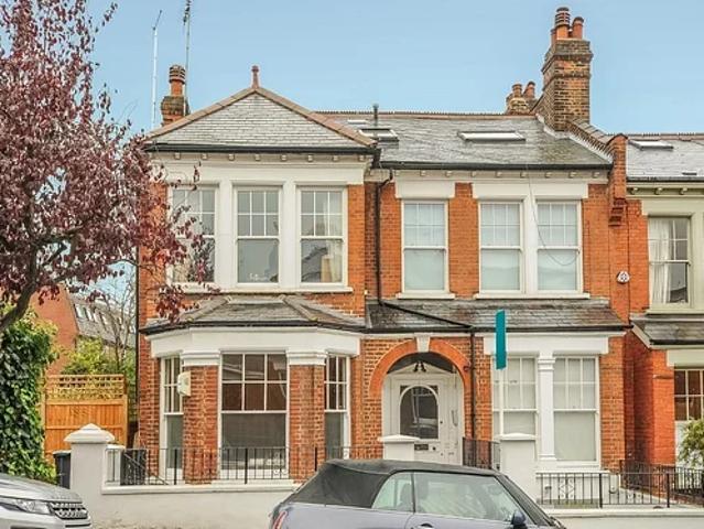 Apartment at Woodland Gardens, Greater London