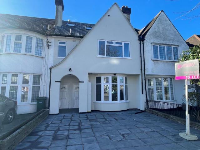 Apartment at Woodland Way, Greater London