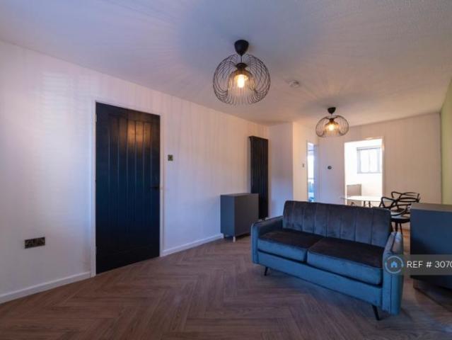 Apartment at Woodstock Avenue, Nottingham