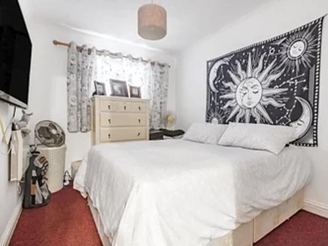 Apartment at Wood's Road, Greater London