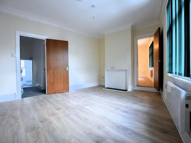 Apartment at Woodville Road, Greater London