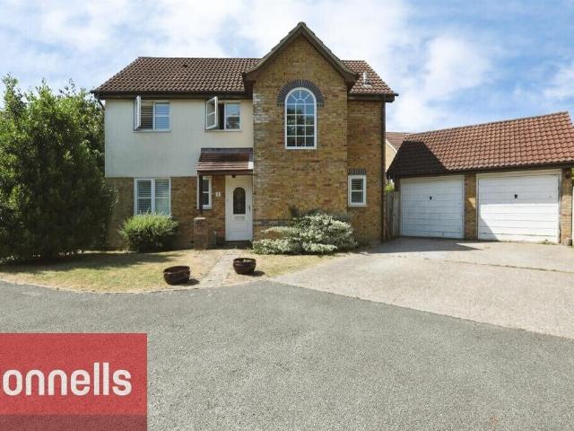 Apartment at Woolven Close, Mid Sussex
