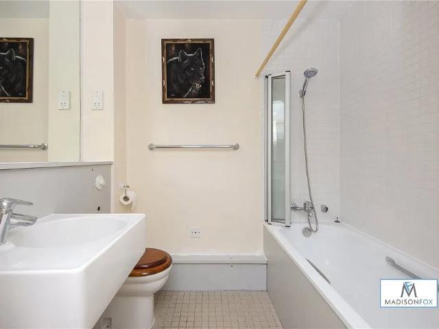 Apartment at Woolwich Manor Way, Greater London