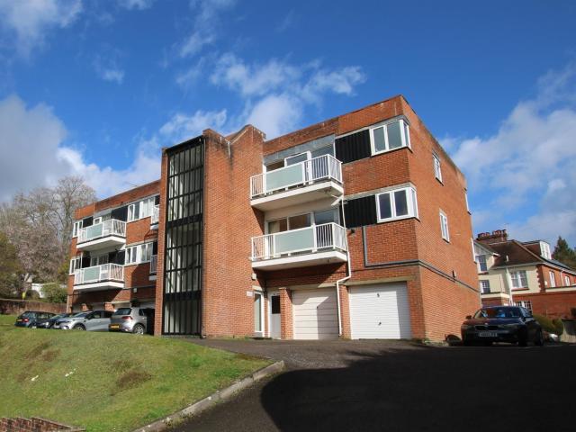 Apartment at Worthy Lane, Winchester