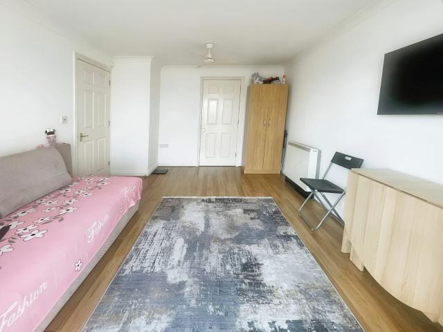 Apartment at Worthing Close, Grays