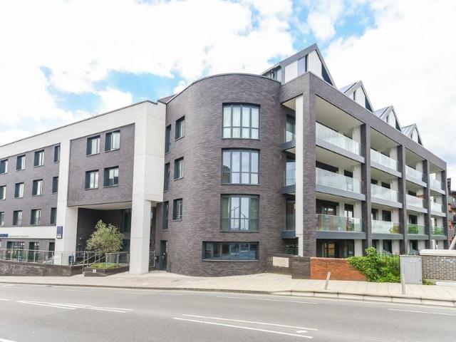 apartment at Waterways House, Yiewsley