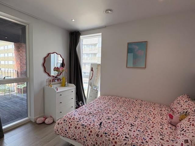 Apartment at Waterden Road, Greater London