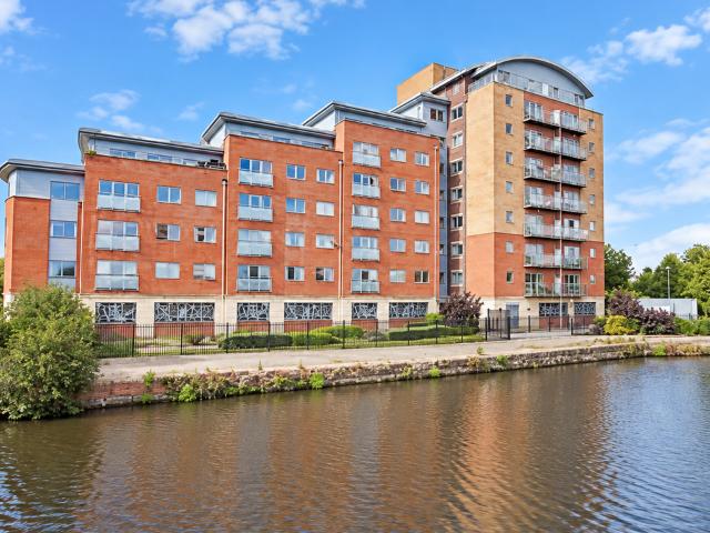 Apartment at Waterside Way, Wakefield