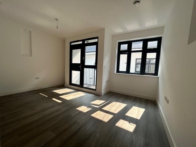 Apartment at Wadham Gardens, Greater London