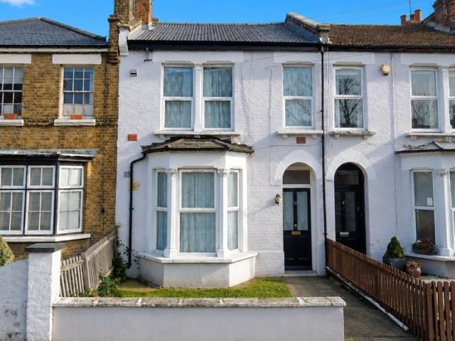 Apartment at Wakefield Road, Greater London