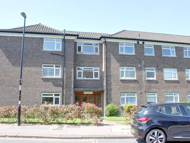 Apartment at Waldronhyrst, Greater London