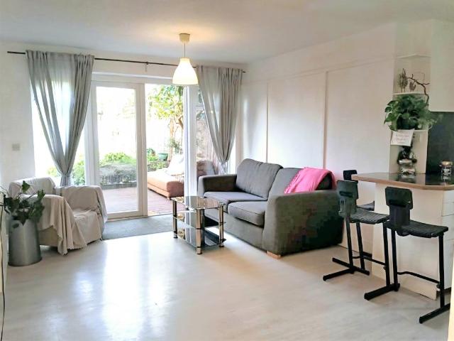 Apartment at Wallcote Avenue, Greater London