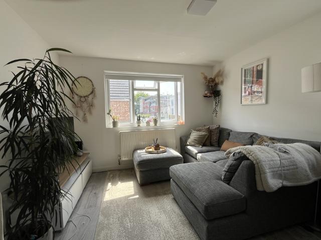 apartment at Walton Road, GU21