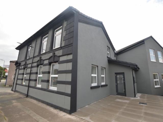 Apartment at Walthew Lane, Wigan
