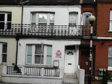 Apartment at Wandsworth Bridge Road, Greater London