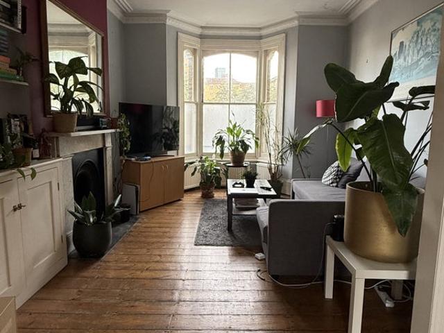 Apartment at Wandsworth Road, Greater London