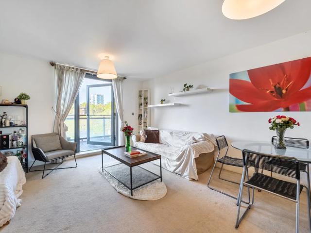 Apartment at Wapping Lane, Greater London
