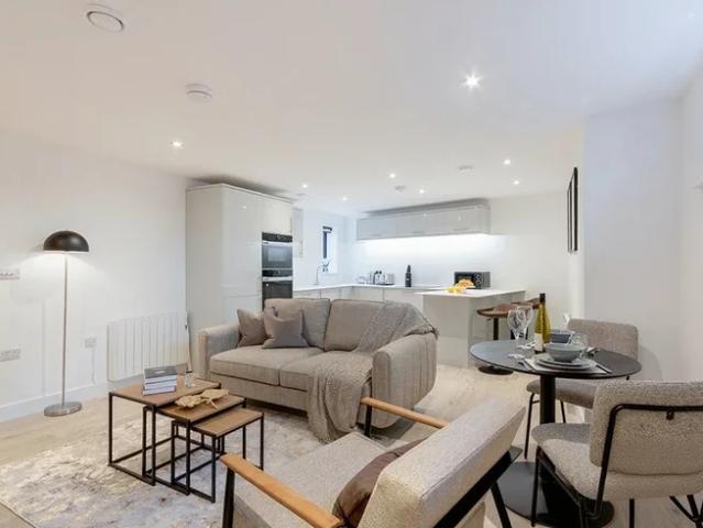 Apartment at Warren House Road, Wokingham