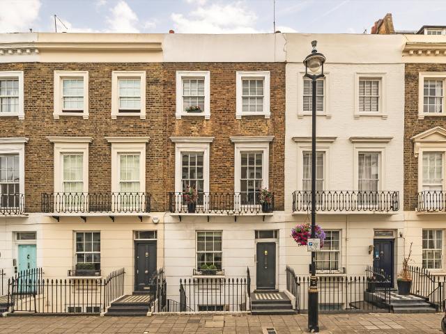 Apartment at Warwick Way, City of Westminster