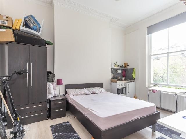 Apartment at Warwick Avenue, City of Westminster
