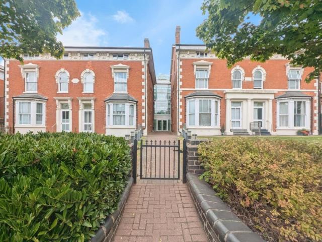 Apartment at Warwick Road, Metropolitan Borough of Solihull