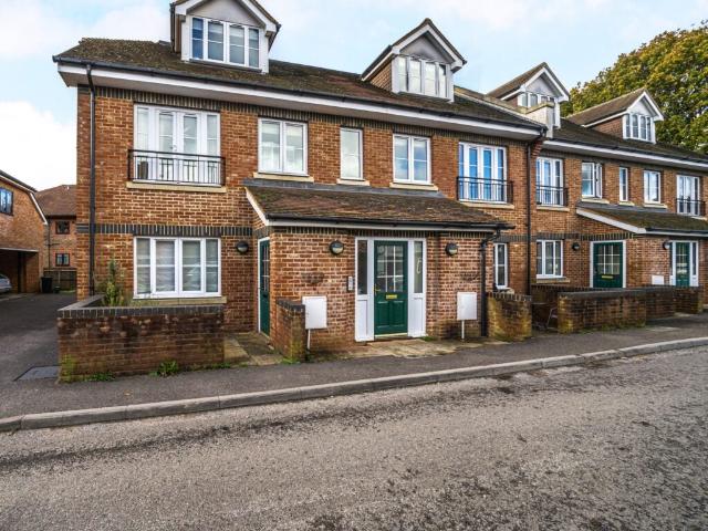 Apartment at Wey Hill, Waverley