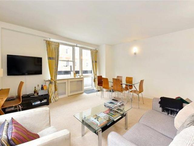 Apartment at Weymouth Street, London