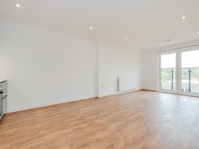 Apartment at Well Farm Road, Caterham