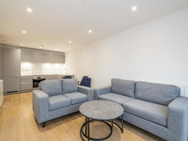 Apartment at Well Farm Road, Caterham