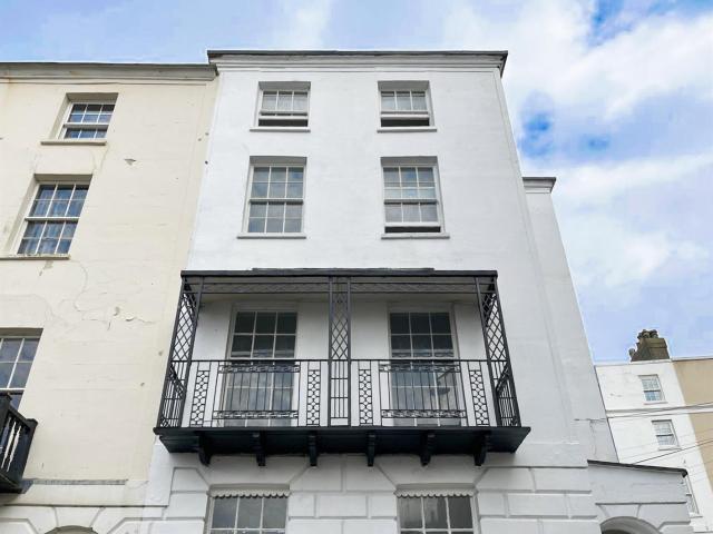 Apartment at Wellington Square, St Leonards