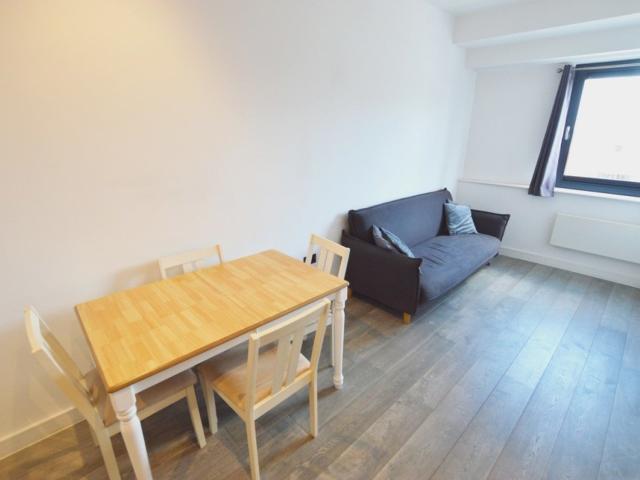 Apartment at Wellington Street, Slough