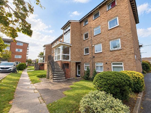 Apartment at Wendover Road, Havant