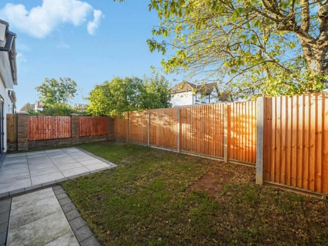 Apartment at West Court, Greater London