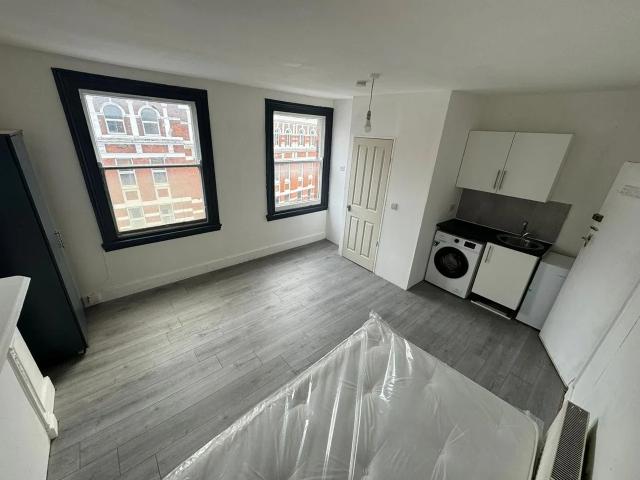 Apartment at West End Lane, Greater London