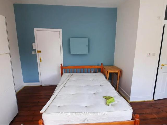 Apartment at West Green Road, Greater London