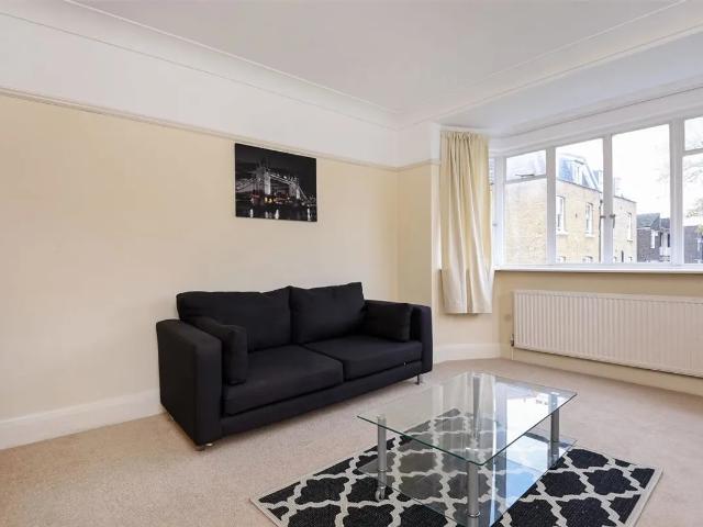 Apartment at West Road, Greater London