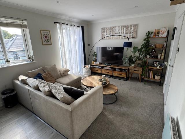 Apartment at Westleigh Avenue, Southend on Sea