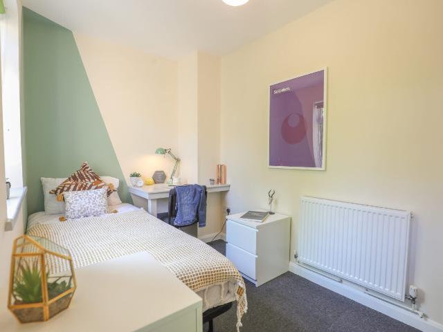 Apartment at Wheatfield Way, Brighton