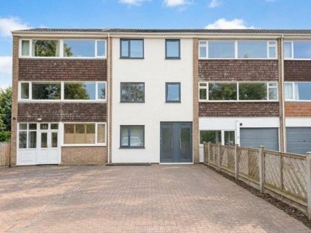 Apartment at Wheatley Lane, Bradford