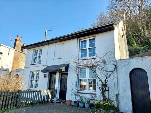 Apartment at Wheatsheaf Gardens, Lewes