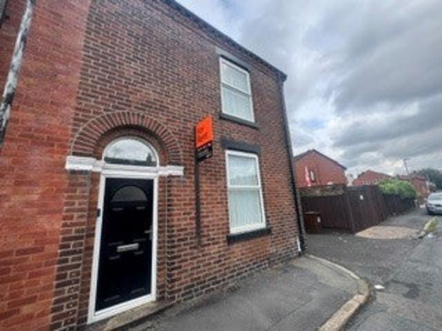 Apartment at Widdow's Street, Leigh