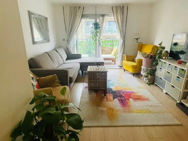Apartment at Wideford Drive, Greater London