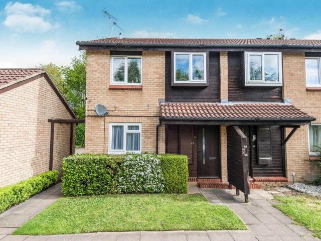 Apartment at Willowmead Close, Woking