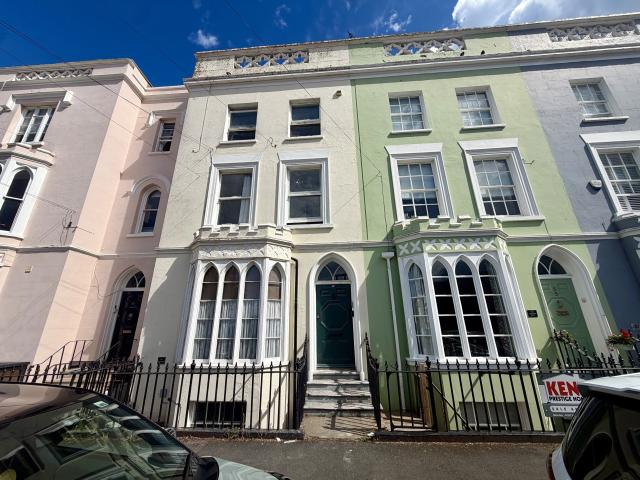 Apartment at William Street, Canterbury