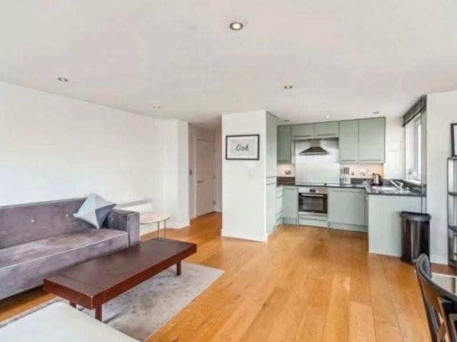 Apartment at Wimbledon Hill Road, Greater London
