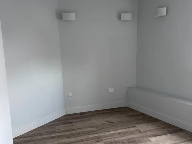 Apartment at Wimbledon Park Road, Greater London