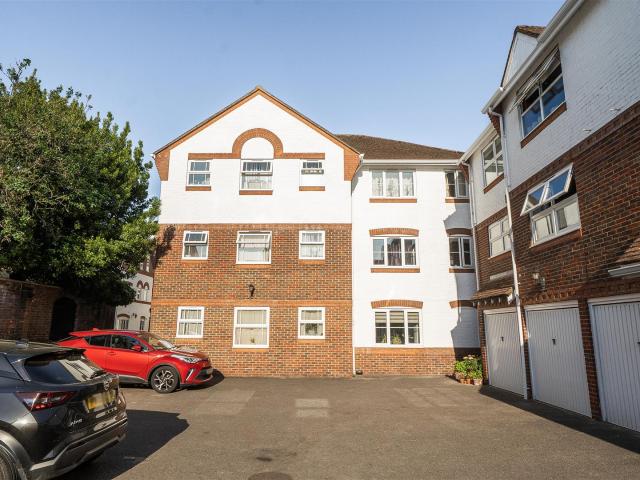 Apartment at Winchester Street, Salisbury