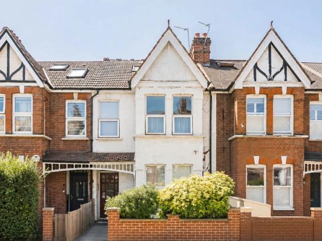 Apartment at Windmill Road, Brentford, W5 4BT